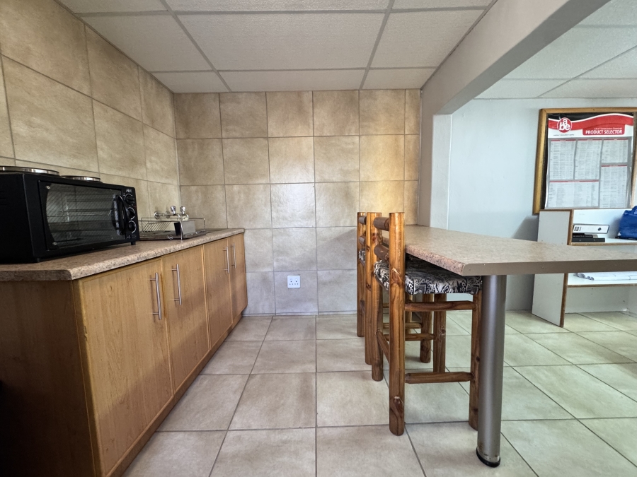 8 Bedroom Property for Sale in Meiringspark North West